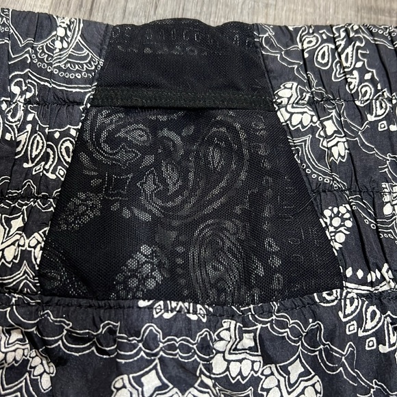 FP Movement The Way Home Bandana Print Shorts size Small - Picture 8 of 8